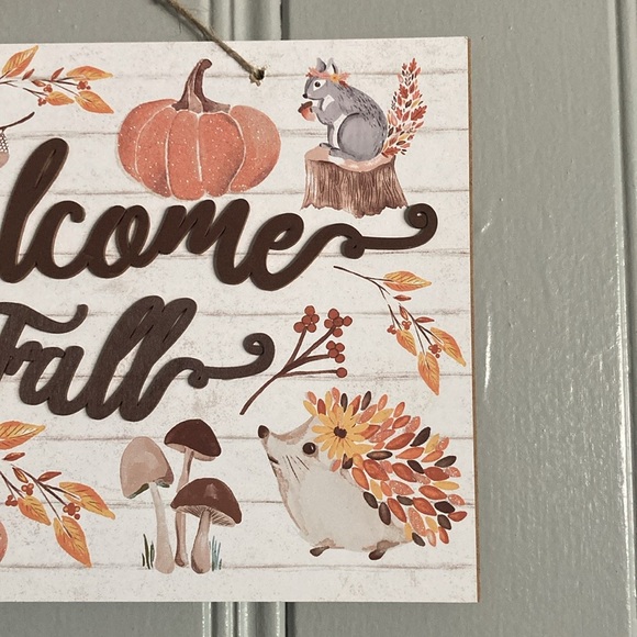 NWT- Adorable- Wooden Hello Fall- Critters Decoration Sign ๐ฟ๏ธ๐ฆ๐โ๐ซ๐ - Picture 5 of 17